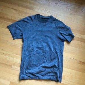 Lululemon dark grey shirt size small.